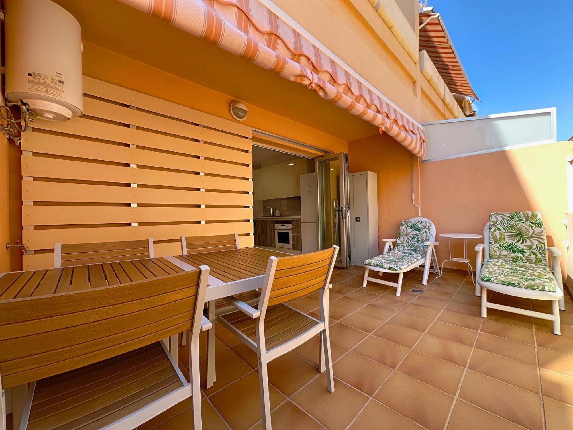 Los Cristianos Piscina Y Terraza Exterior photo